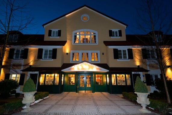 freisinger-hof-hotel-eingang-11.jpg